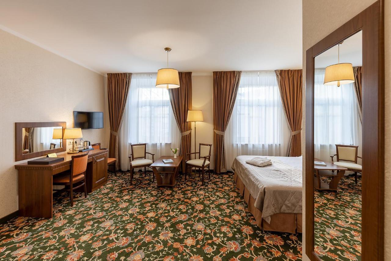 Dvor Podznoeva - Business Building Hotel Pskov Luaran gambar